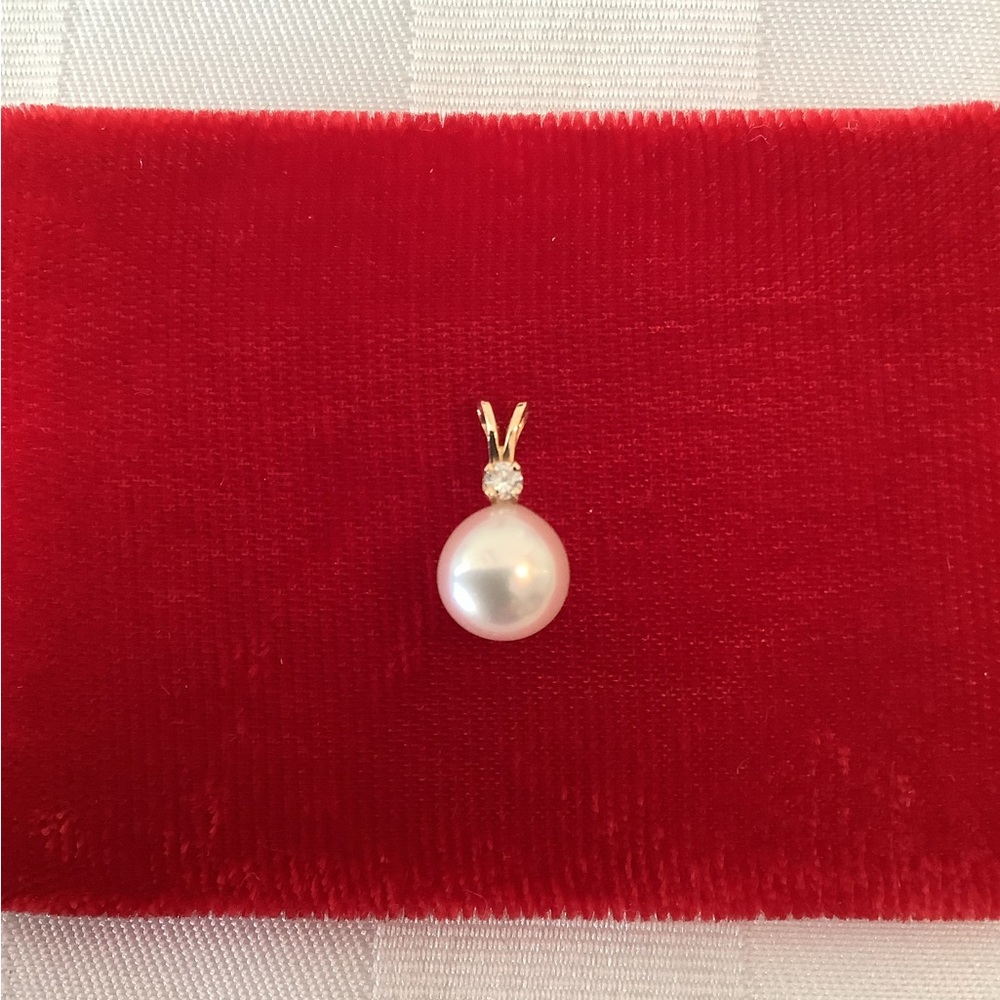 Pearl and Diamond 14K Gold Pendant